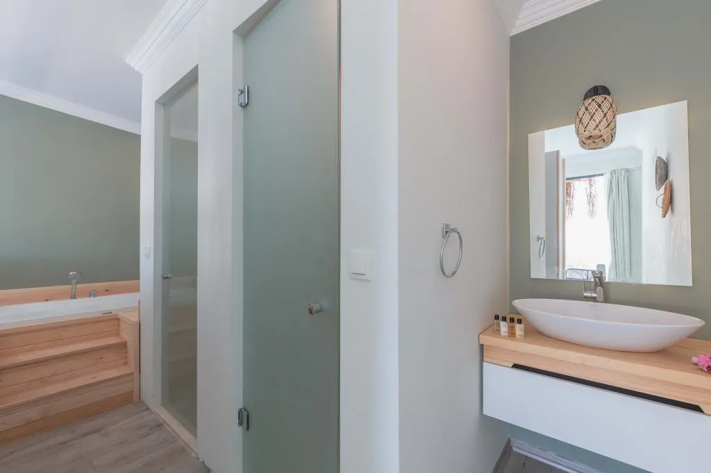 Deluxe Suite ,Deniz Manzaralı,Havuzlu