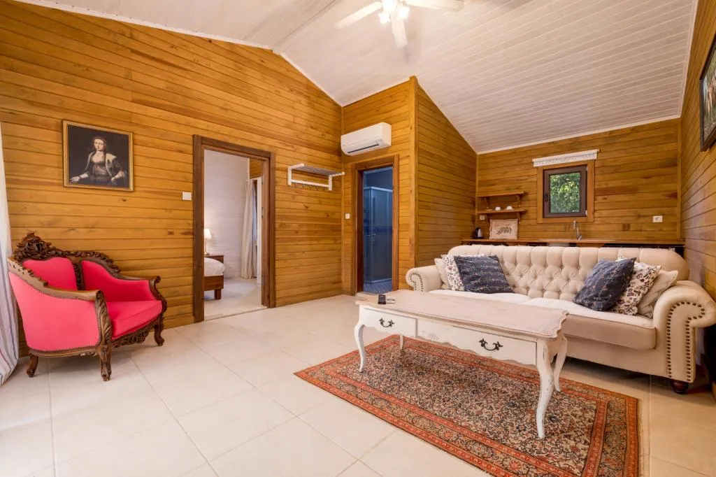 Nehir Kenarı Suit Bungalov (Defne) 2 Kişilik