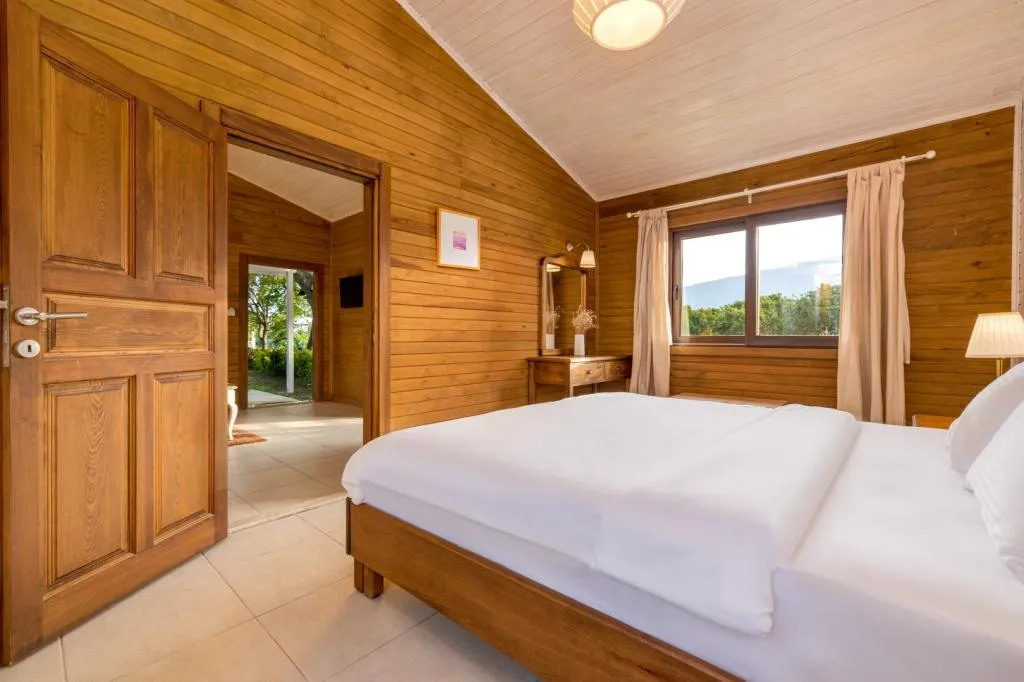 Nehir Kenarı Suit Bungalov (Defne) 2 Kişilik