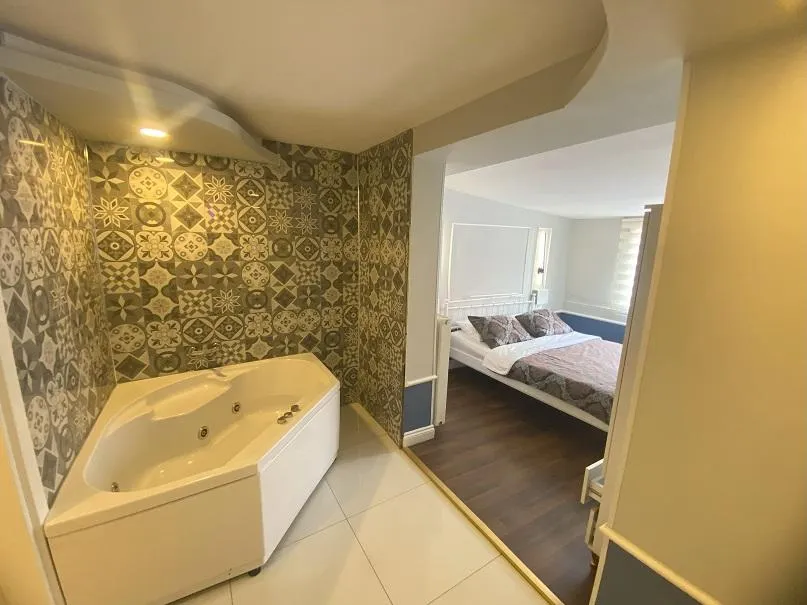 Standart Oda,Şehir Manzaralı