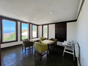 Demiröz Konak Otel