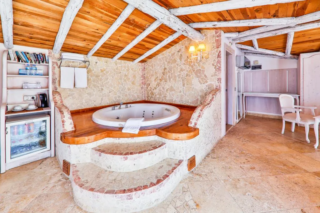 Deluxe Jakuzili Suite,Deniz Manzaralı