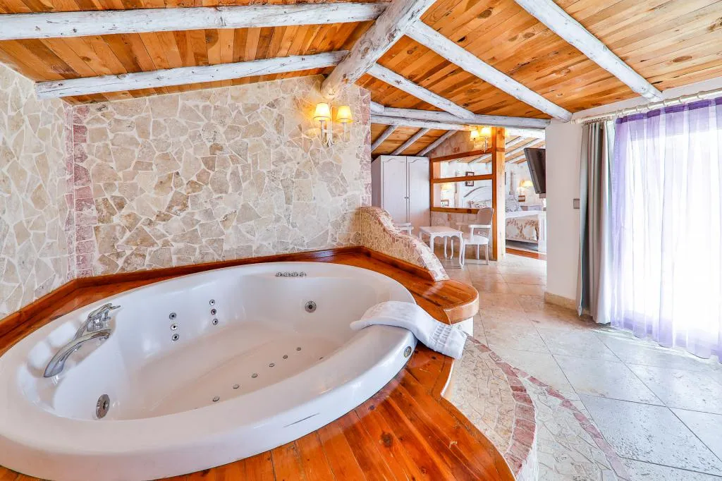Deluxe Jakuzili Suite,Deniz Manzaralı