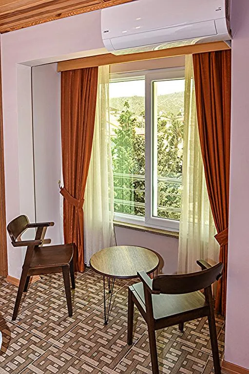 SUITE KARA MANZARALIK ODA