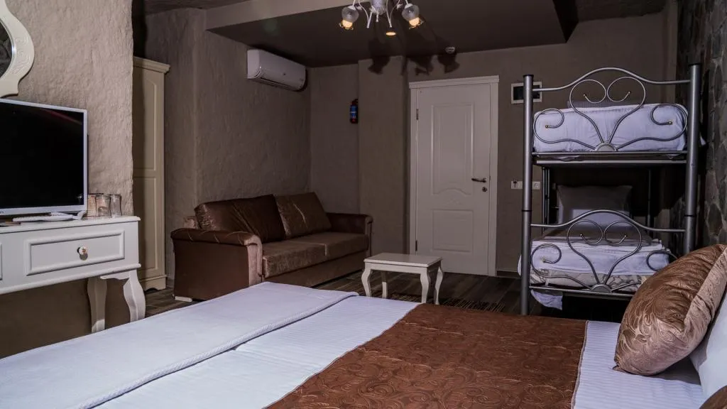 Aile Odası,Kara Manzaralı,Balkonsuz