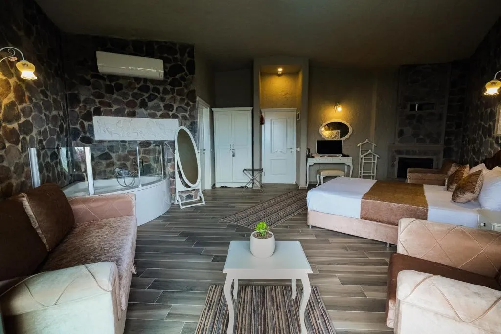 Jakuzili ve Şömineli Deluxe Oda,Deniz Manzaralı