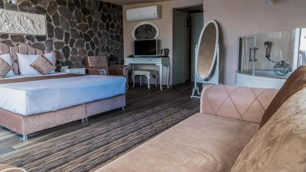 Jakuzili ve Şömineli Deluxe Oda,Deniz Manzaralı