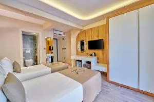 Der Inn Lara +12 Adult Only