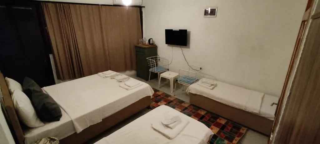 Triple,Sokak Manzaralı,Balkonsuz