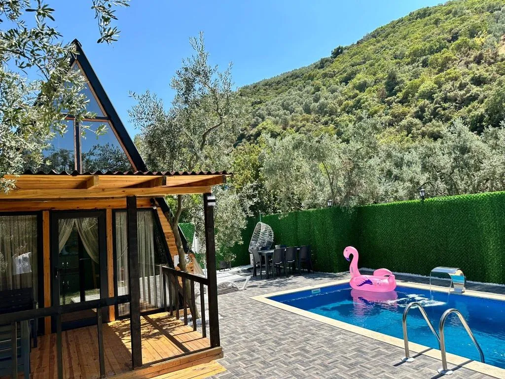 Bungalow,Havuz Manzaralı,Isıtmalı Özel Havuzlu