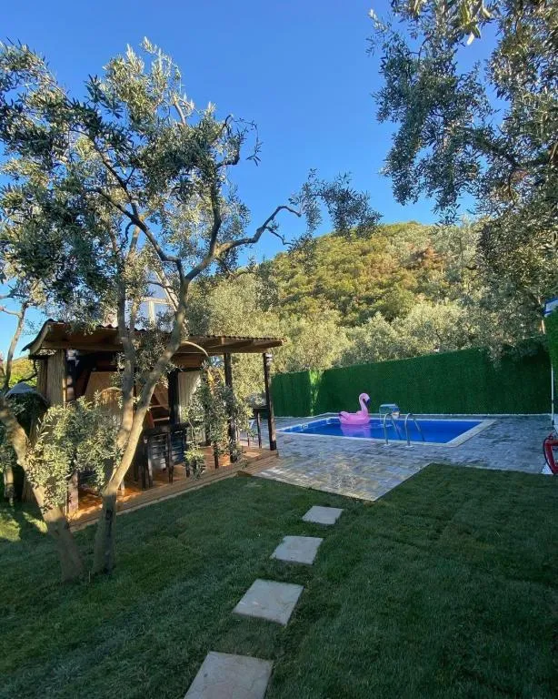Bungalow,Havuz Manzaralı,Özel Havuzlu (Isıtmasız)