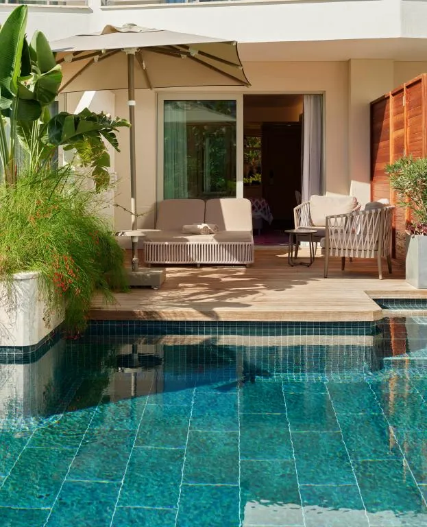 Deluxe Swim Up Suite,Havuz ve Bahçe Manzaralı,Havuz Bağlantılı