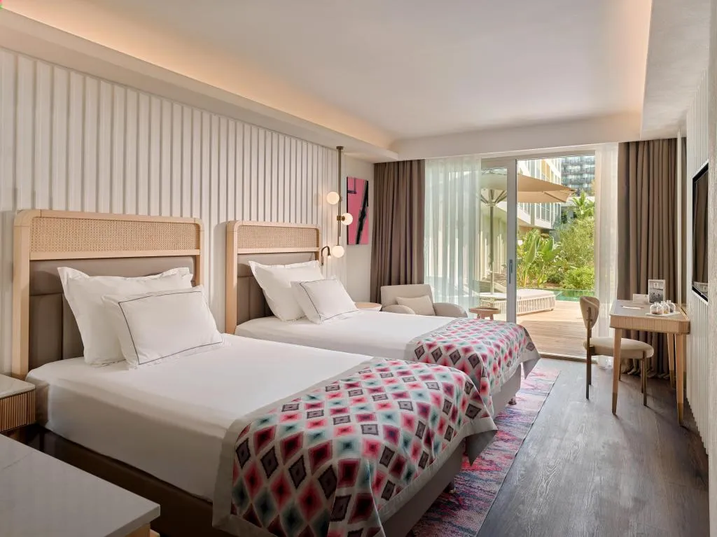 Deluxe Swim Up Suite,Havuz ve Bahçe Manzaralı,Havuz Bağlantılı
