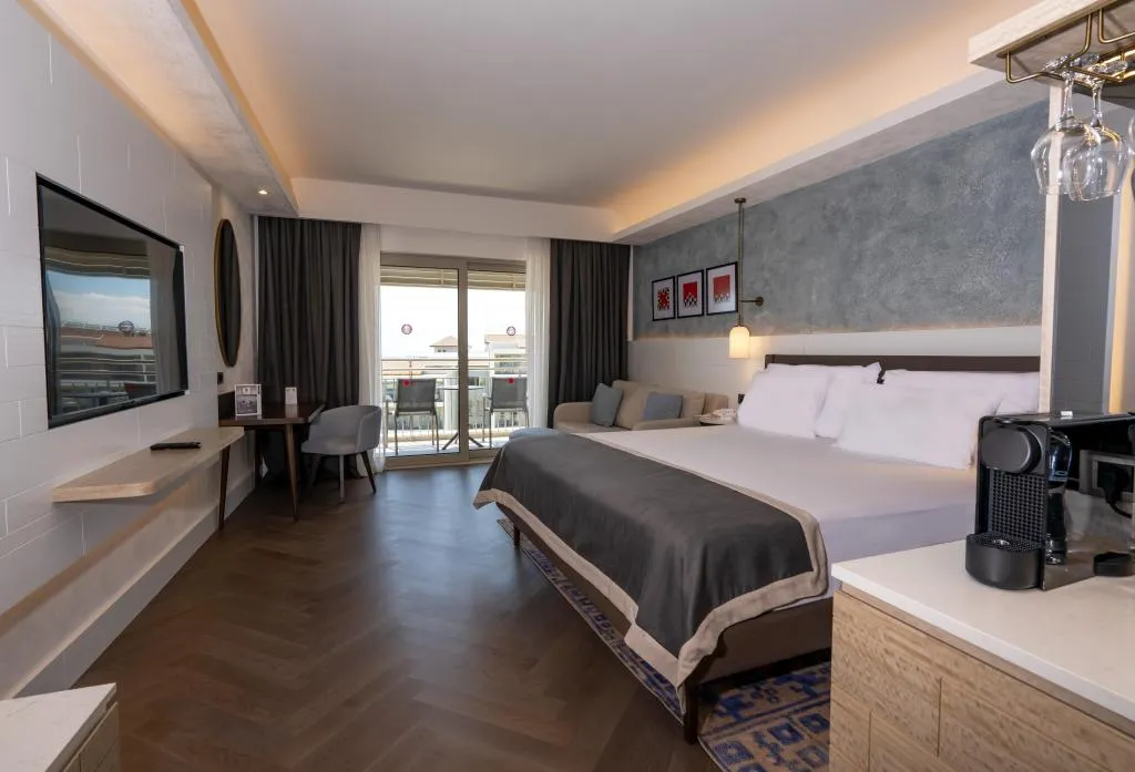 Deluxe Room,Kısmı Deniz veya Havuz Manzaralı,Non-Smoking Room
