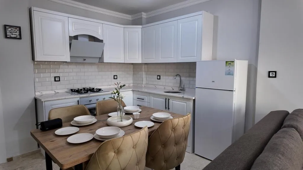 2+1 Deluxe Suite,Havuz Manzaralı,Balkonlu