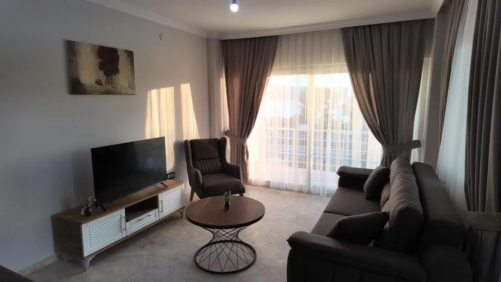 2+1 Deluxe Suite,Havuz Manzaralı,Balkonlu