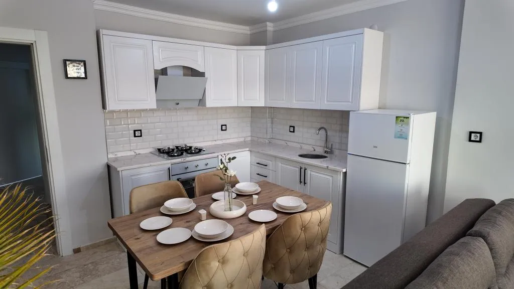 2+1 Deluxe Suite,Havuz Manzaralı,Balkonlu