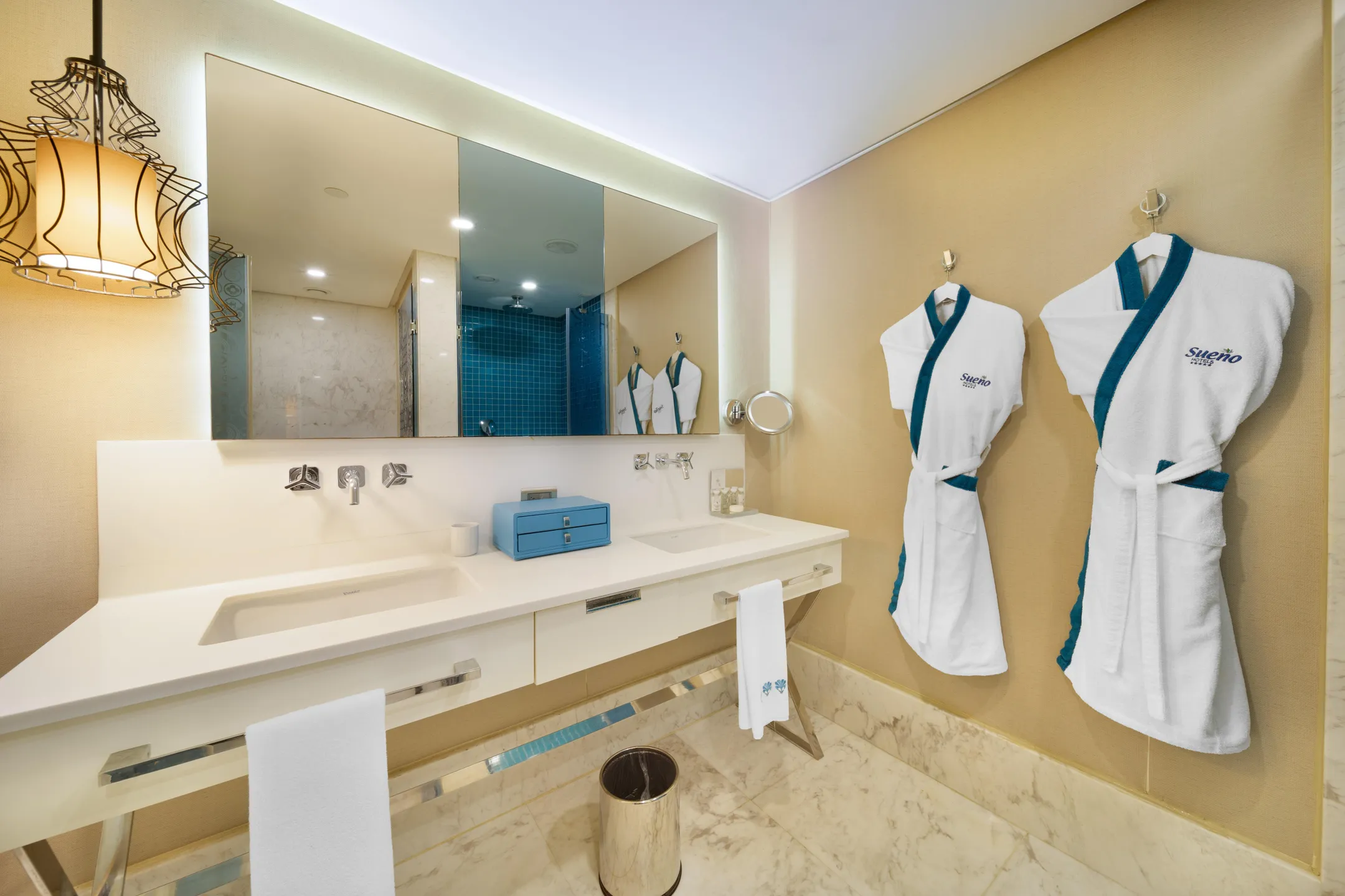 Infınıty Deniz Manzaralı Swim Up Oda