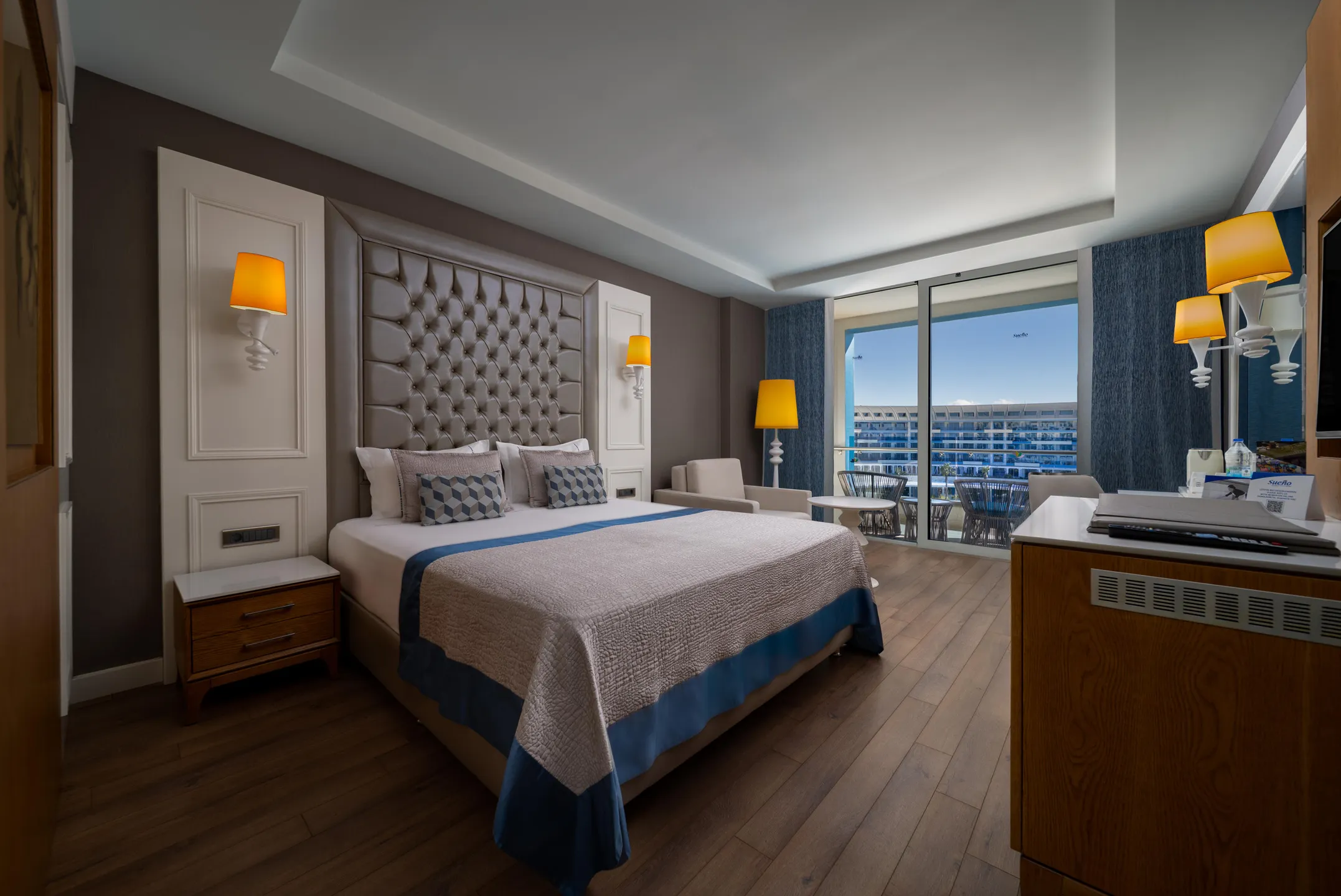 Superior Suite Deniz Manzaralı ve Jacuzzi Oda