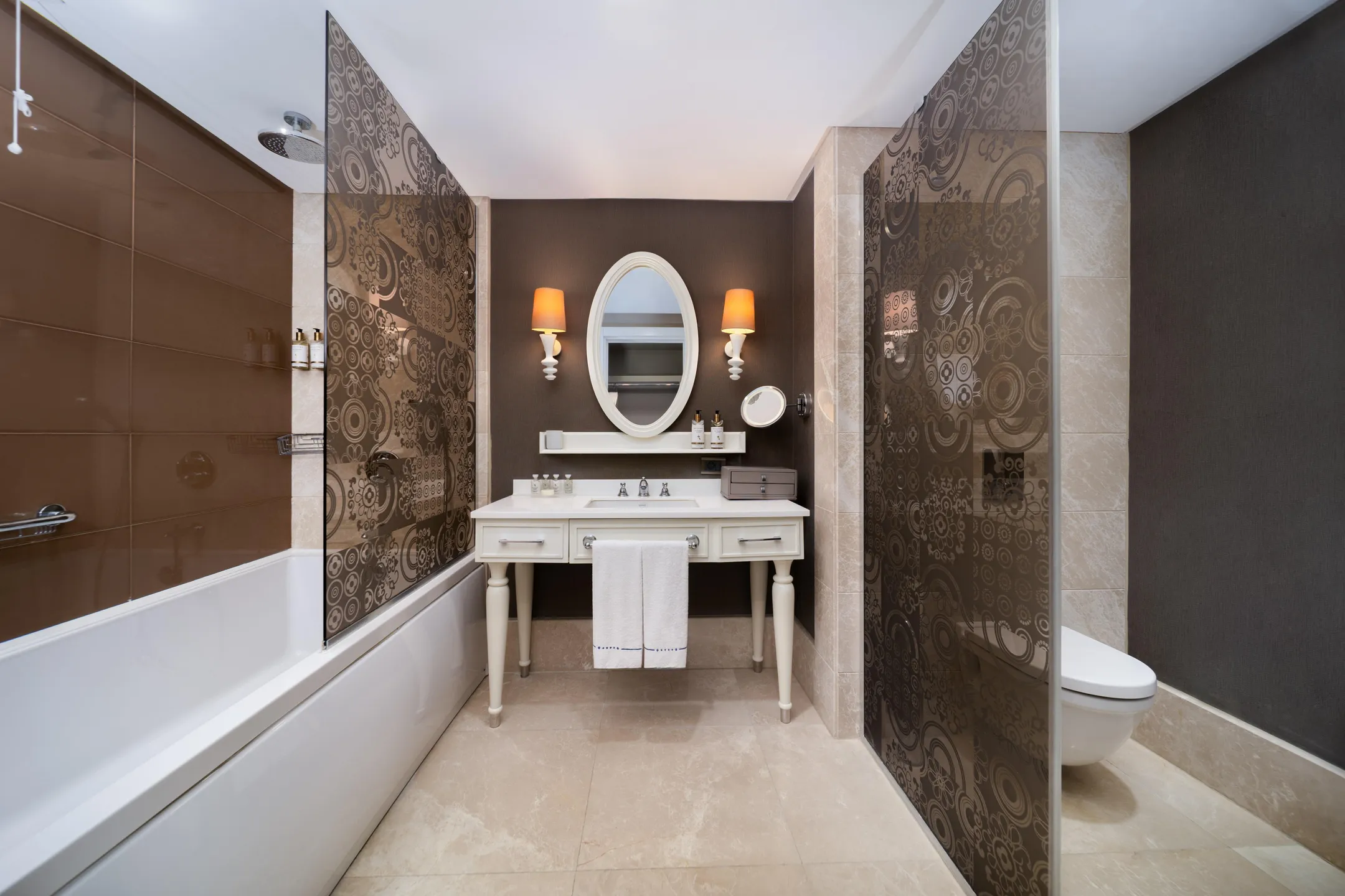 Superior Suite Deniz Manzaralı ve Jacuzzi Oda