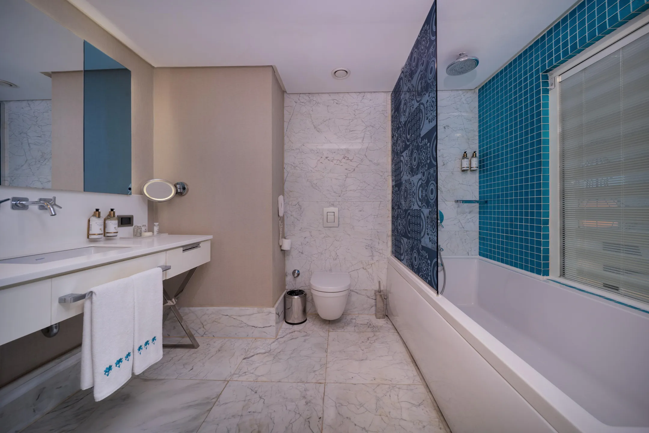 Superior Sueno Suit Deniz Manzara Swim Up Jacuzzi Oda
