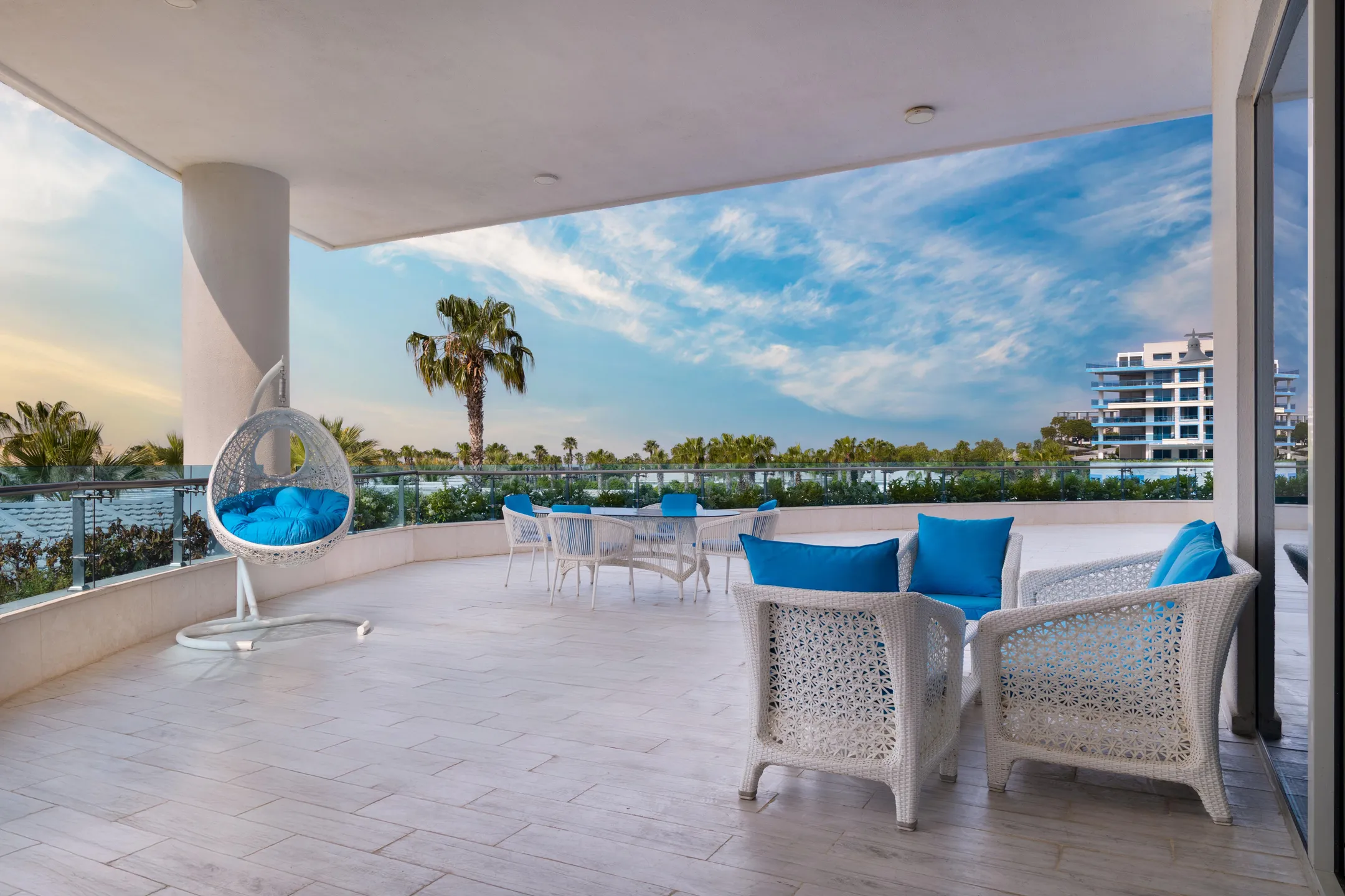 Superior Sueno Suit Deniz Manzara Swim Up Jacuzzi Oda