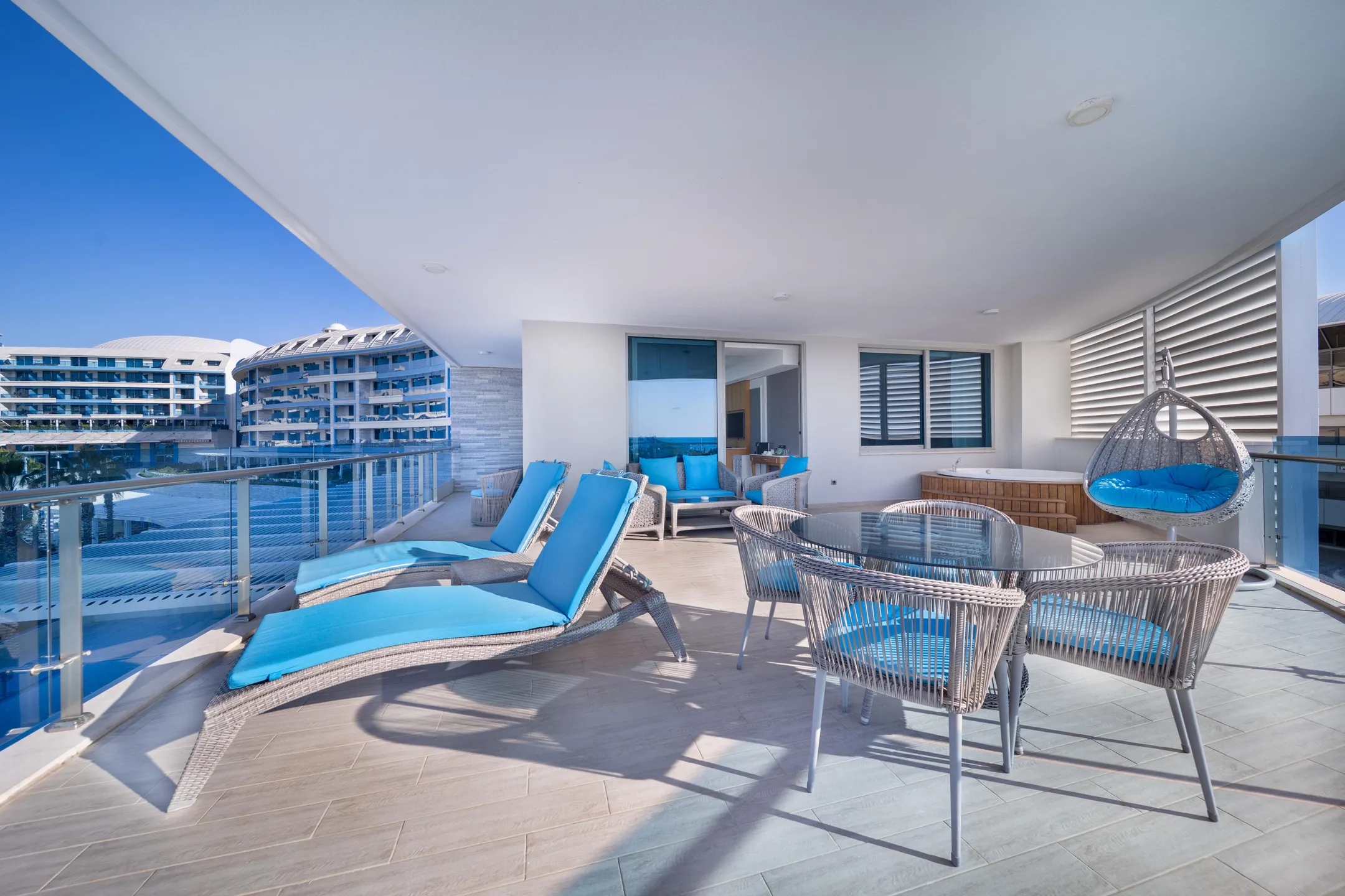 Superior Suite Exclusive Deniz Manzaralı Jacuzzi Oda