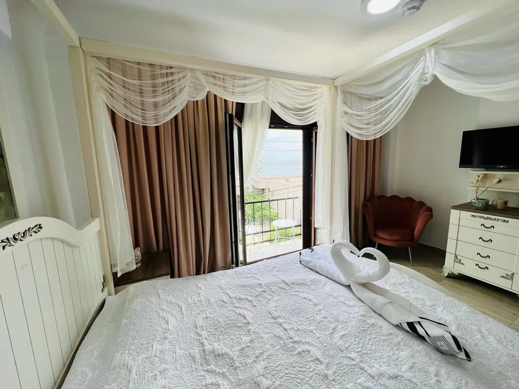 Suite,Deniz veya Bahçe Manzaralı,Jakuzili