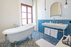 Suite Oda Balkonlu,Deniz Manzaralı,Küvetli