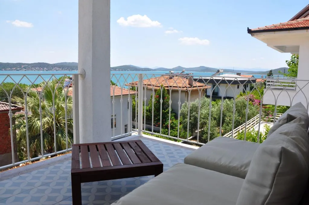 Deluxe Oda,Deniz Manzaralı,Balkonlu