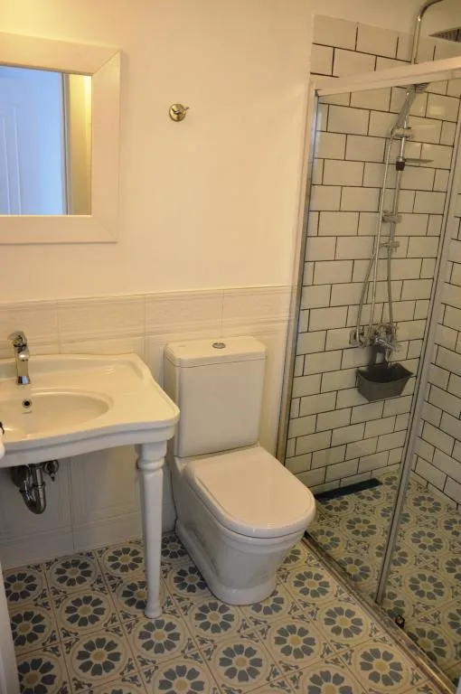 Triple,Bahçe Manzaralı,Bahçe Katı