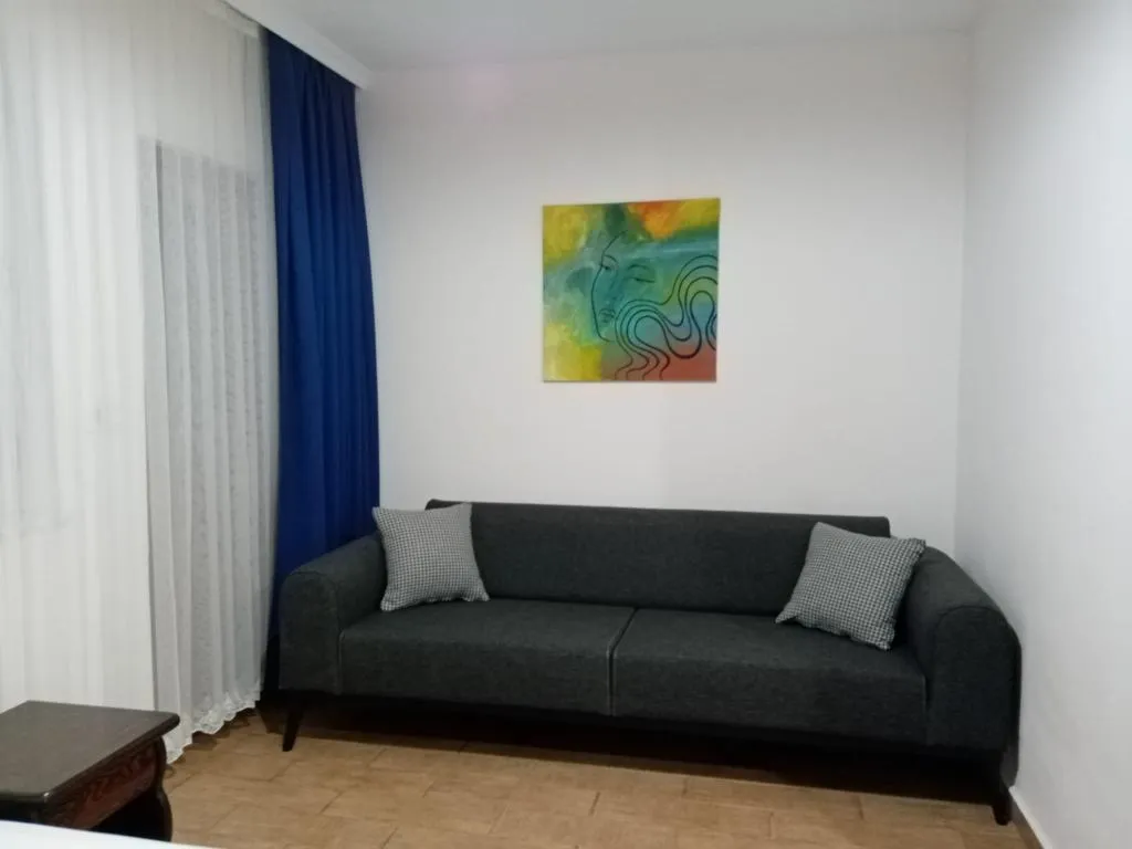 Suit Üç Kişilik