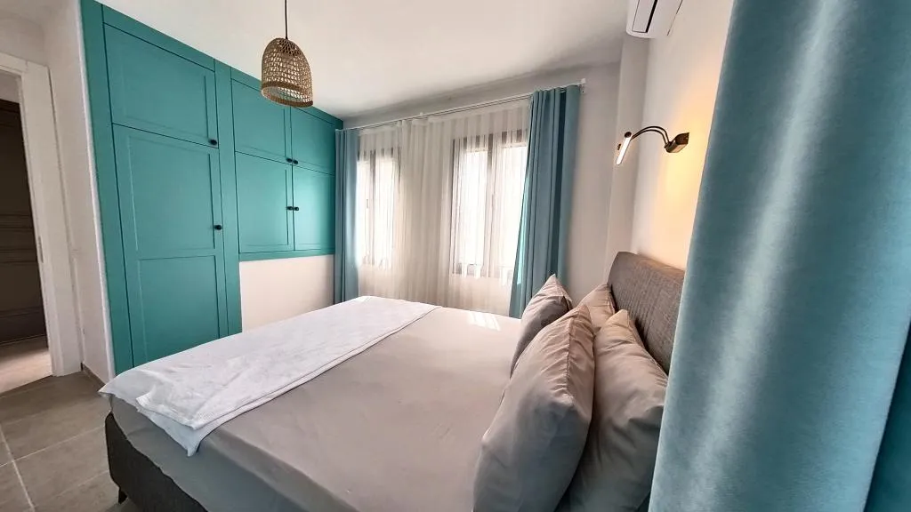 1+1 Aile Odası,Havuz Manzaralı,Teraslı
