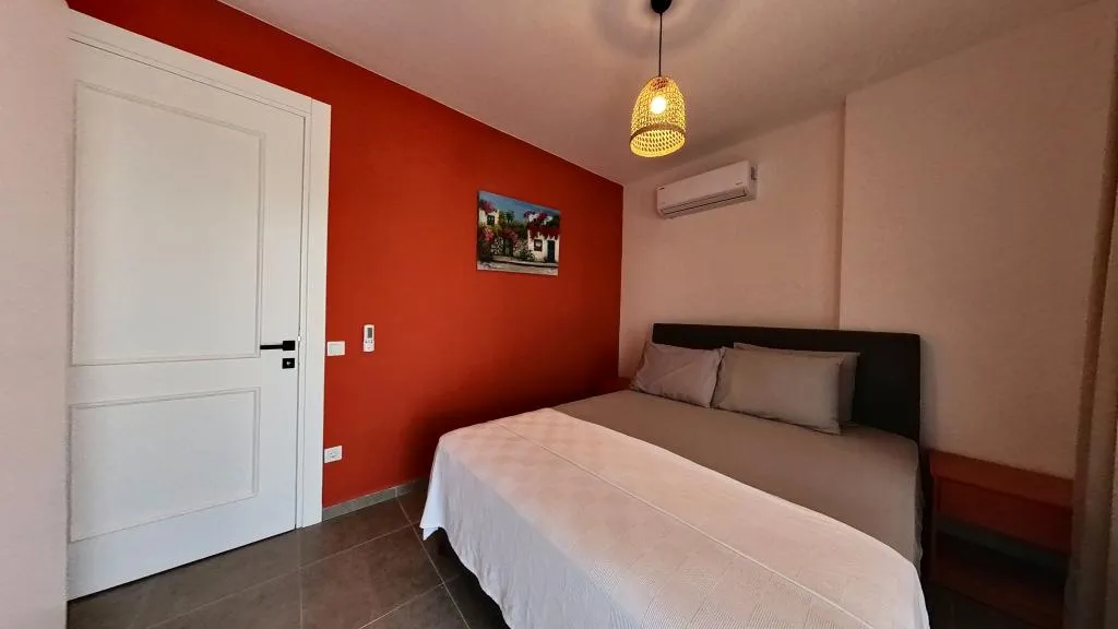 1+1 Aile Odası,Havuz Manzaralı,Teraslı