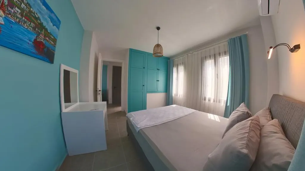 1+1 Aile Odası,Havuz Manzaralı,Teraslı