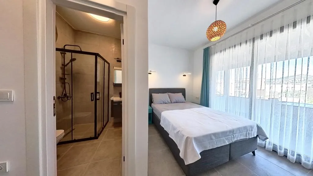 Standart Oda,Havuz Manzaralı,Teraslı