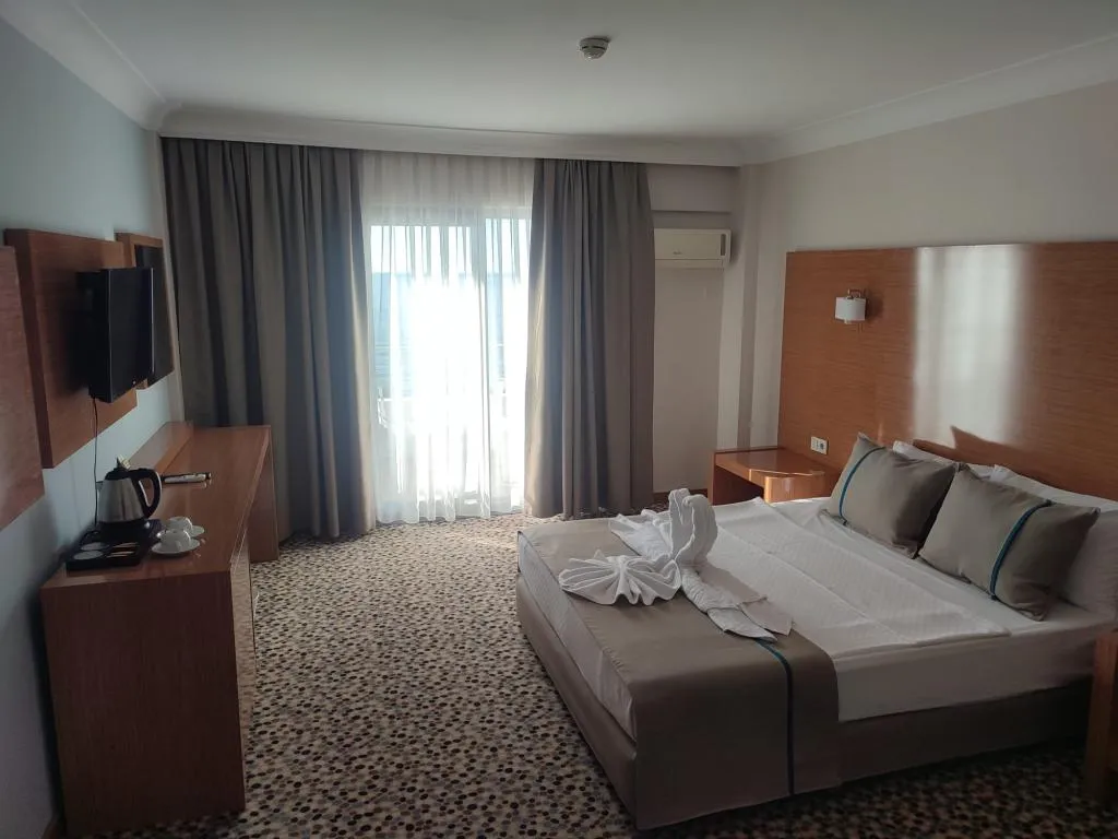 Standart Oda,Kara Manzaralı,Balkonlu