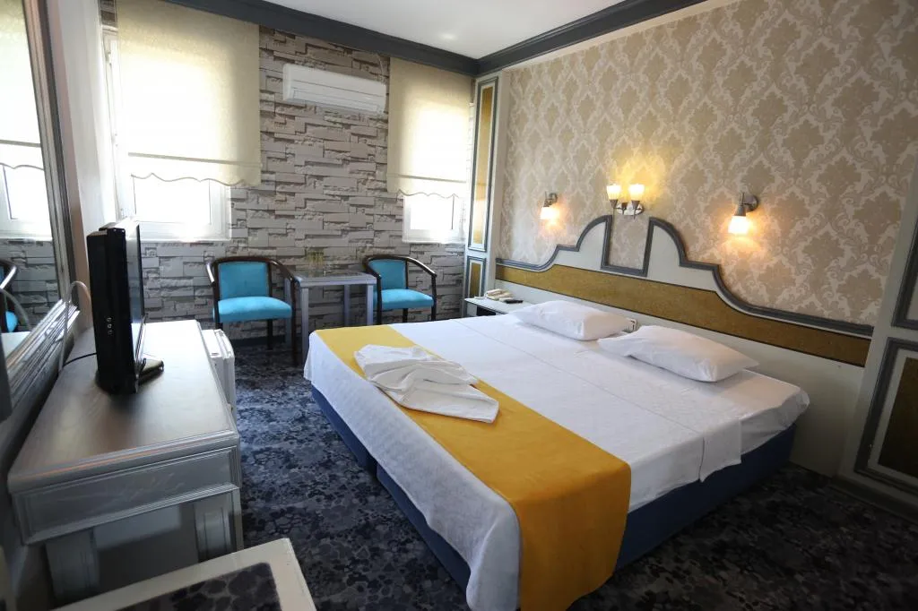 Çift Kişilik,Şehir Manzaralı
