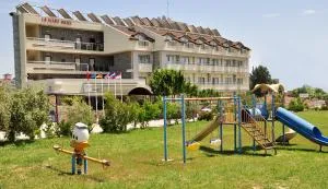 Lavitas Hotel