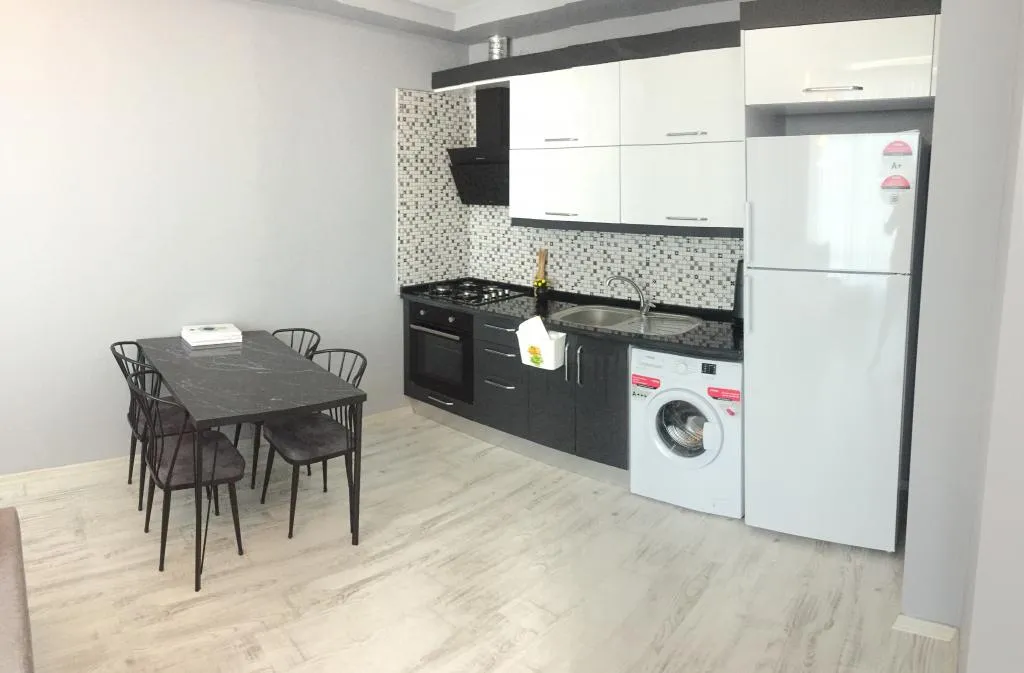 Apart 1+1 Oda,Deniz veya Kara Manzaralı,Mutfaklı
