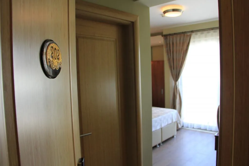 Deluxe 2 kişilik, balkonlu Oda