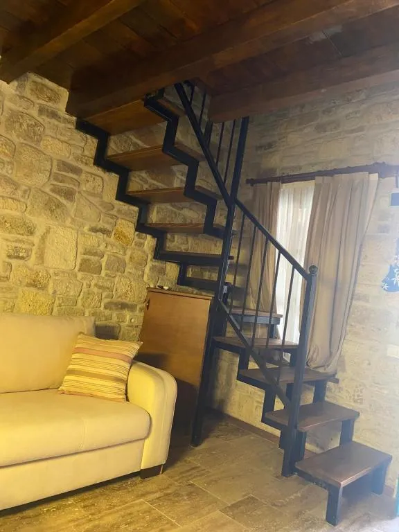 Taş Oda,Bahçe Manzaralı