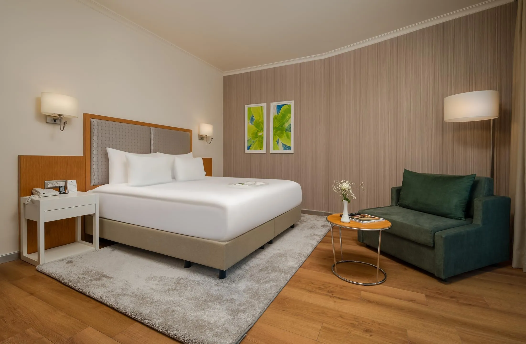 Standart Bahçe Manzaralı French Balkonlu Oda
