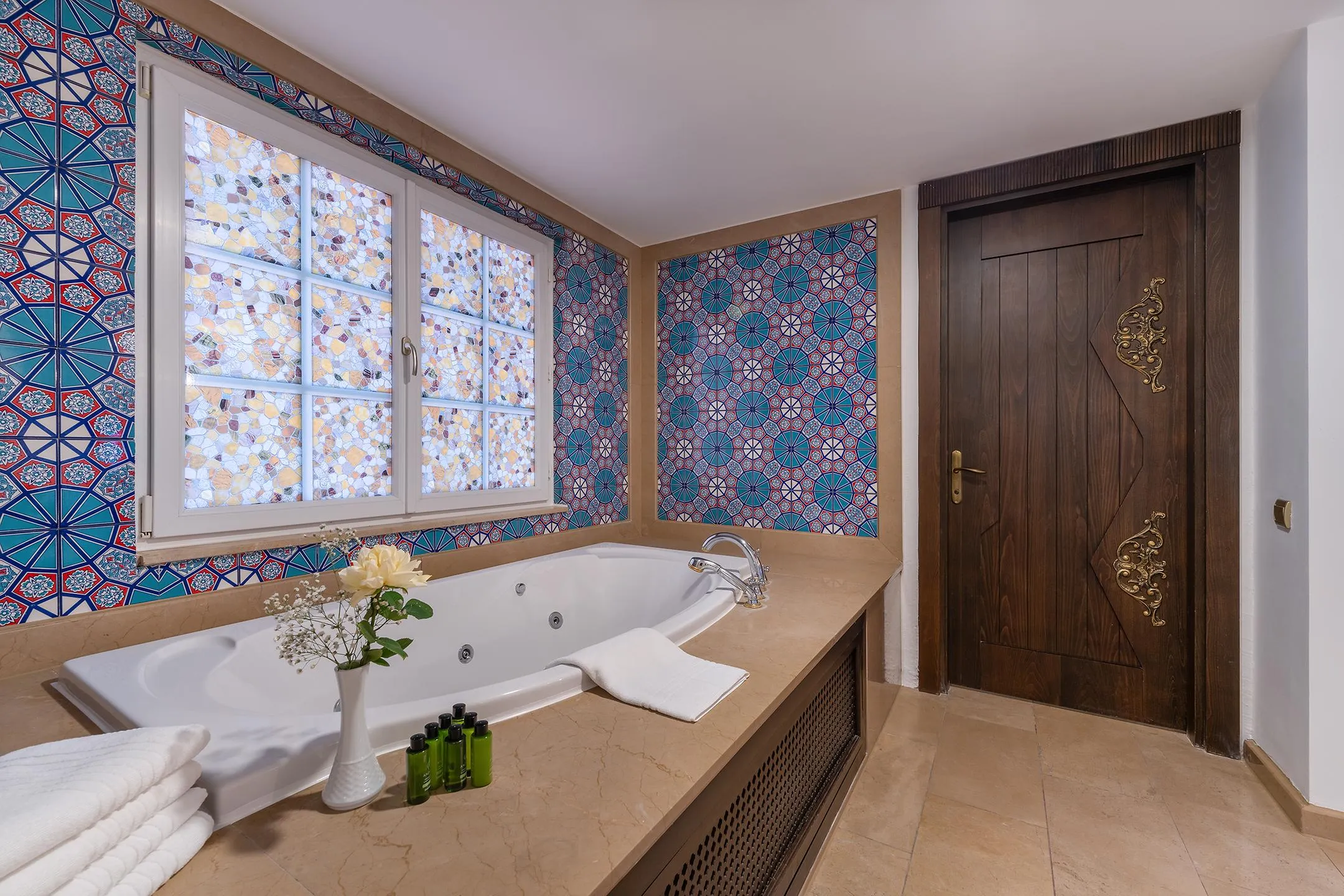 Orient Suite With Jakuzzi