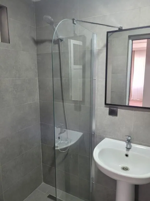 Triple,Bahçe Manzaralı