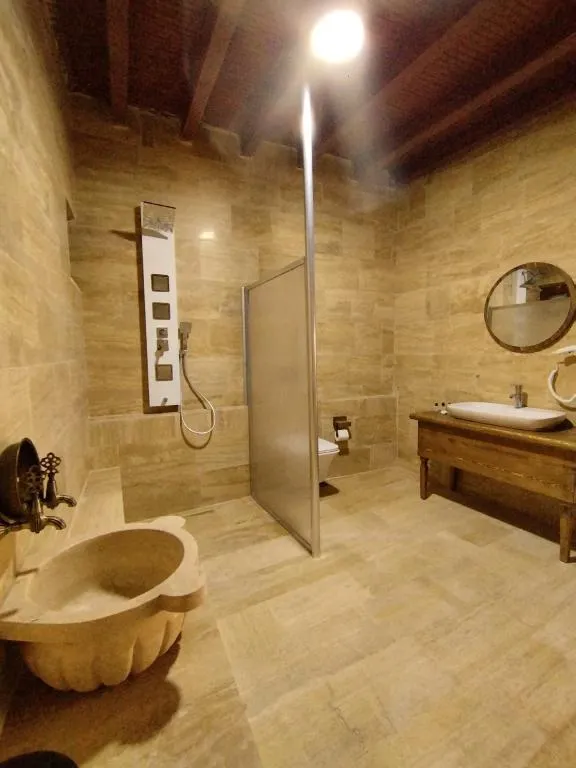 Türk Hamamlı Suite,Dağ Manzaralı,Jakuzili ve Verandalı
