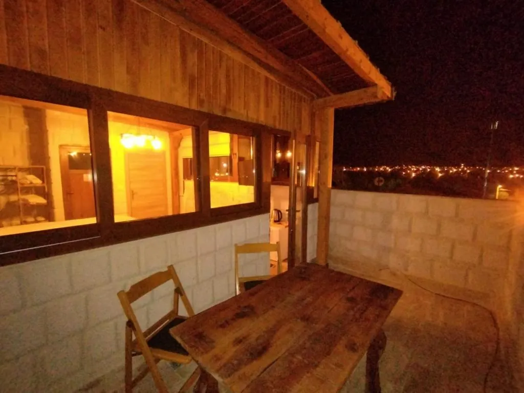 Jakuzili ve Teraslı Oda,Jakuzili ve Balkonlu
