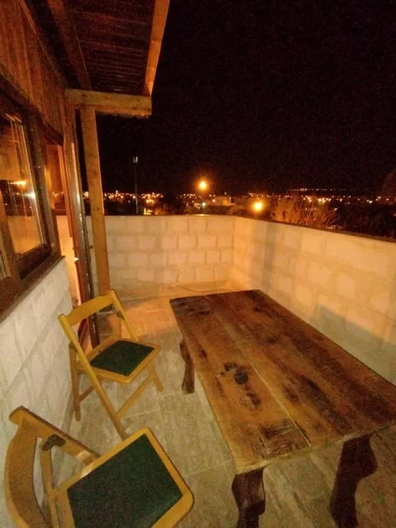 Jakuzili ve Teraslı Oda,Jakuzili ve Balkonlu