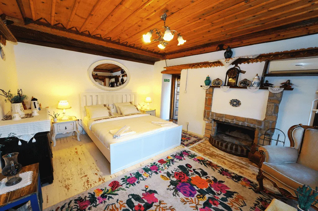 Şömineli Konak Oda,Köy Manzaralı,Balkon veya Teraslı