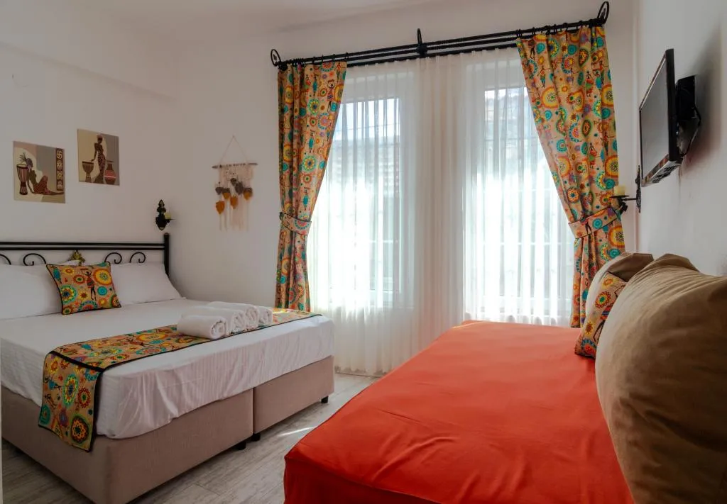 Standart Üç Kişilik Oda,Kısmi Deniz Manzaralı